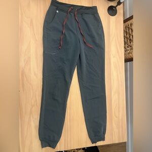 FIGS Zamora scrub pant